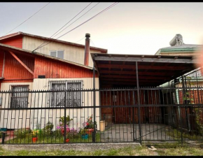 Casa 4 dormitorios, amoblada.